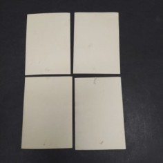 Lotto di 4 foto di piloti di F1 Lauda, Senna, Ascari, Surtees. Ingiallimento 2