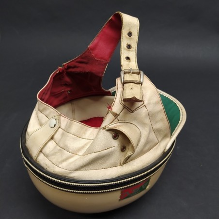 Casco AGV Valenza vintagee con adesivo Abarth, dettagli in pelle. Graffi
