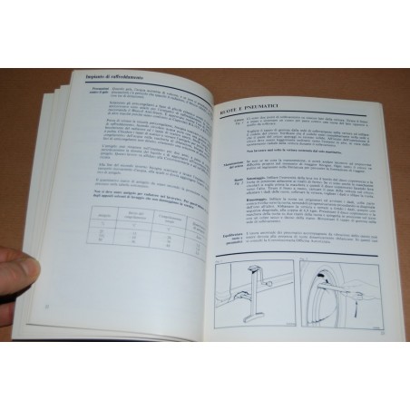 LIBRETTO USO MANUTENZIONE AUSTIN MAXI 1750 1500 AKD 7660 2° EDIZ. 1970 - OTTIMO