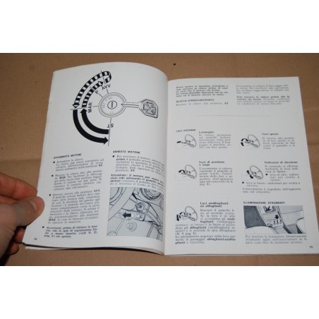LIBRETTO USO MANUTENZIONE ALFA ROMEO GIULIA DIESEL ANNO 1976 - MOLTO BUONO