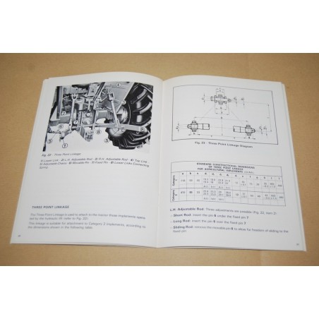OPERATOR INSTRUCTION BOOK TRATTRICE LANDINI 8500 2 & 4 WD 1st PRINT