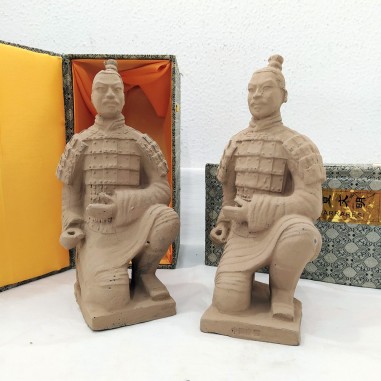 Souvenir statuina cinese guerriero di terracotta