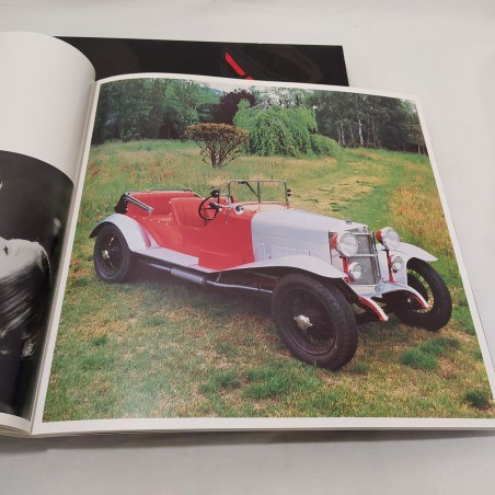 Libro ALFA ROMEO in box rigido EFFETTO ALFA 1983