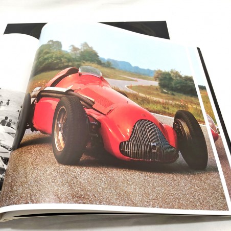Libro ALFA ROMEO in box rigido EFFETTO ALFA 1983
