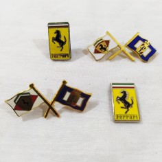 Lotto di piccoli fregi FERRARI e PININFARINA