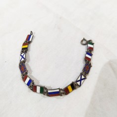Bracciale in argento con bandierine smaltate 18,5 cm