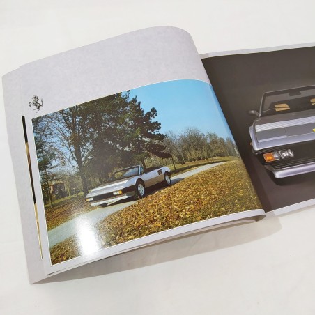 FERRARI Mondial Cabriolet Brochure 8 pagine 1984 Stampato 313/84