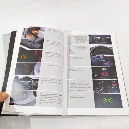 AUDI A8 cartellina brochure I PARTICOLARI Novembre 1998 Italiano