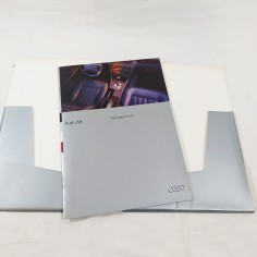 AUDI A8 cartellina IL SALTO DI QUALITA' Equipaggiamento 2