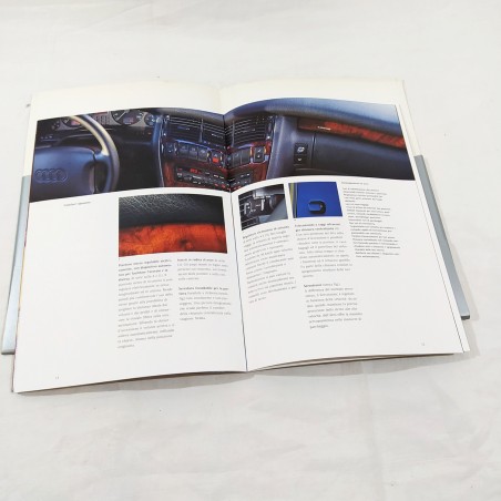 AUDI A8 cartellina IL SALTO DI QUALITA' Equipaggiamento