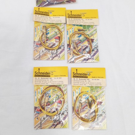 Vollmer & Schneider cod  Set 2 lampioni stradali, 1 orologio stazione illuminato