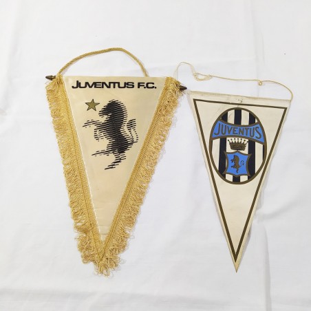 Lotto di 8 gagliardetti sportivi JUVENTUS anni 80 tutti in buone condizioni