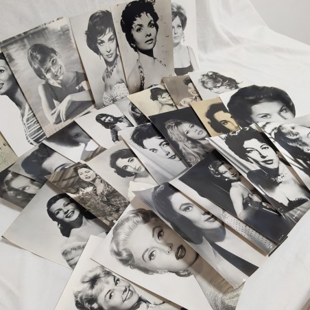 Lotto di 28 fotografie / stampe di attrici anni 60