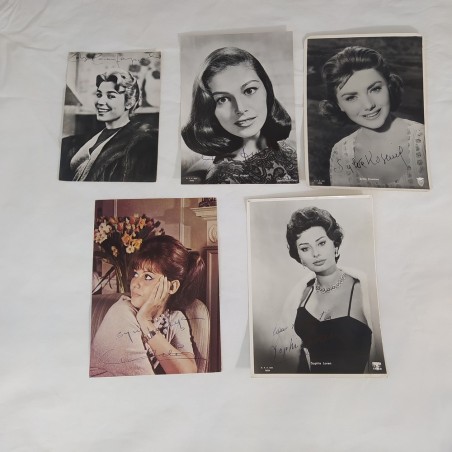 Lotto di 5 fotografie di attrici con autografi originali anni 60/70