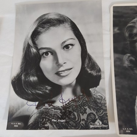 Lotto di 5 fotografie di attrici con autografi originali anni 60/70