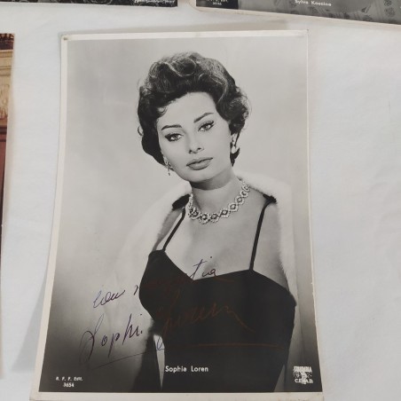 Lotto di 5 fotografie di attrici con autografi originali anni 60/70