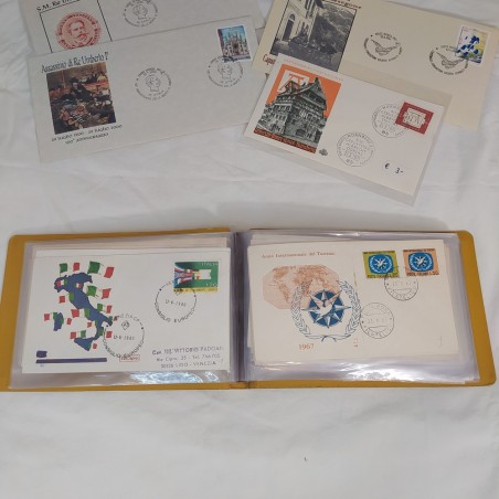 Lotto di 47 buste e cartoline affrncate primo giorno o annulli speciali anni 60