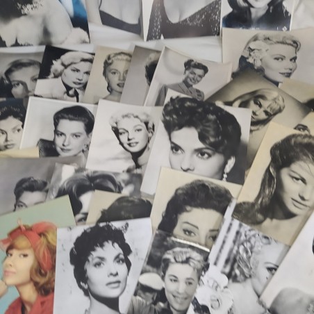 Lotto di 28 fotografie di attrici bianco e nero anni 60 vari formati