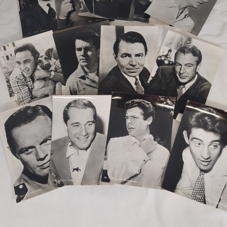 Lotto di 13 cartoline con foto di attori anni 60