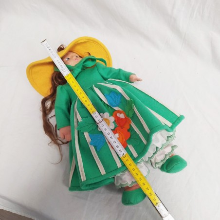 Lenci, bambola con abito verde e cappello giallo completa di scatola h. 38 cm