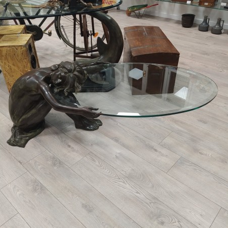 Tavolino ovale in vetro con scultura femminile in bronzo Moreau