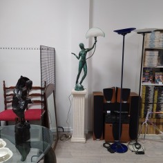Lampada in bronzo figura femminile amazzone con basamento in marmo 200 cm 2