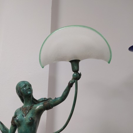 Lampada in bronzo figura femminile amazzone con basamento in marmo 200 cm