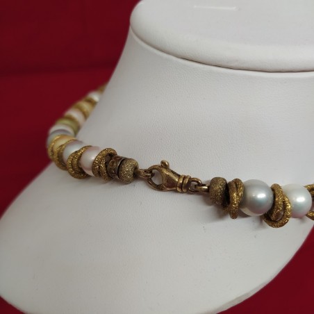 Collana donna di a sfere colorate e anelli dorati l. 45 cm