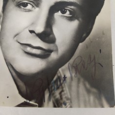 ROSSANo BRAZZI fotografia b/n con autografo originale 2