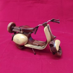Modellino di VESPA Piaggio anni 50 in legno