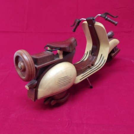 Modellino di VESPA Piaggio anni 50 in legno