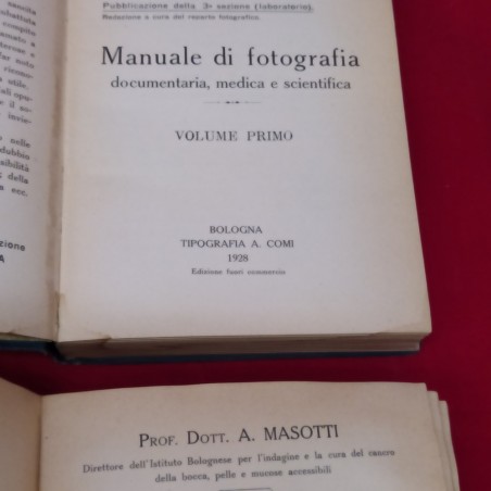 Due libretti: Fotografia Documentaria Medica e scentifica. Voll I e II