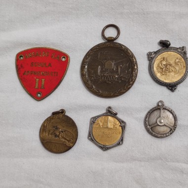 5 tra medaglie e placche automobilistiche anni 10/50 e 1950