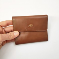 Portafoglio Dupont in pelle marrone con lettera D in metallo dorato nuovo 2