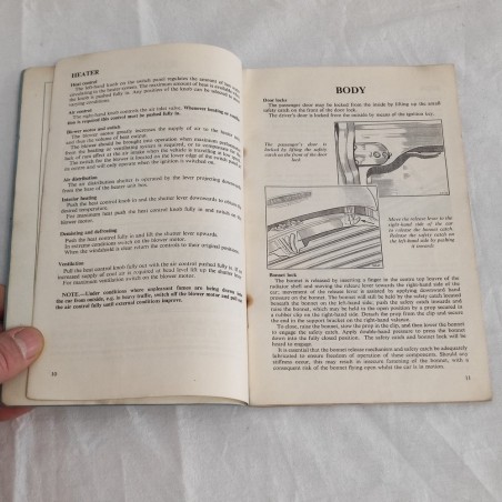 Austin Mini Cooper Driver's Handbook inglese, 1961 macchie di ruggine