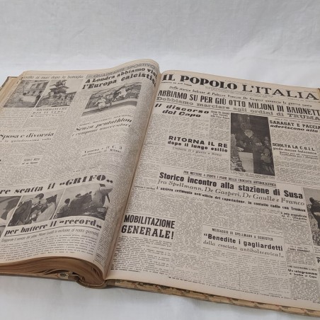 Raccolta di quotidiani dal 1937 al 1947 rilegata