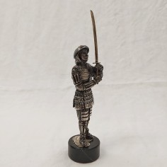 Statuina in metallo argentato Samurai giapponese firmato MAGRINO h. 19 cm 2