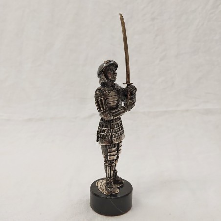 Statuina in metallo argentato Samurai giapponese firmato MAGRINO h. 19 cm