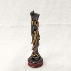 Statuina in metallo argentato donna orientale in abito tradizionale 2